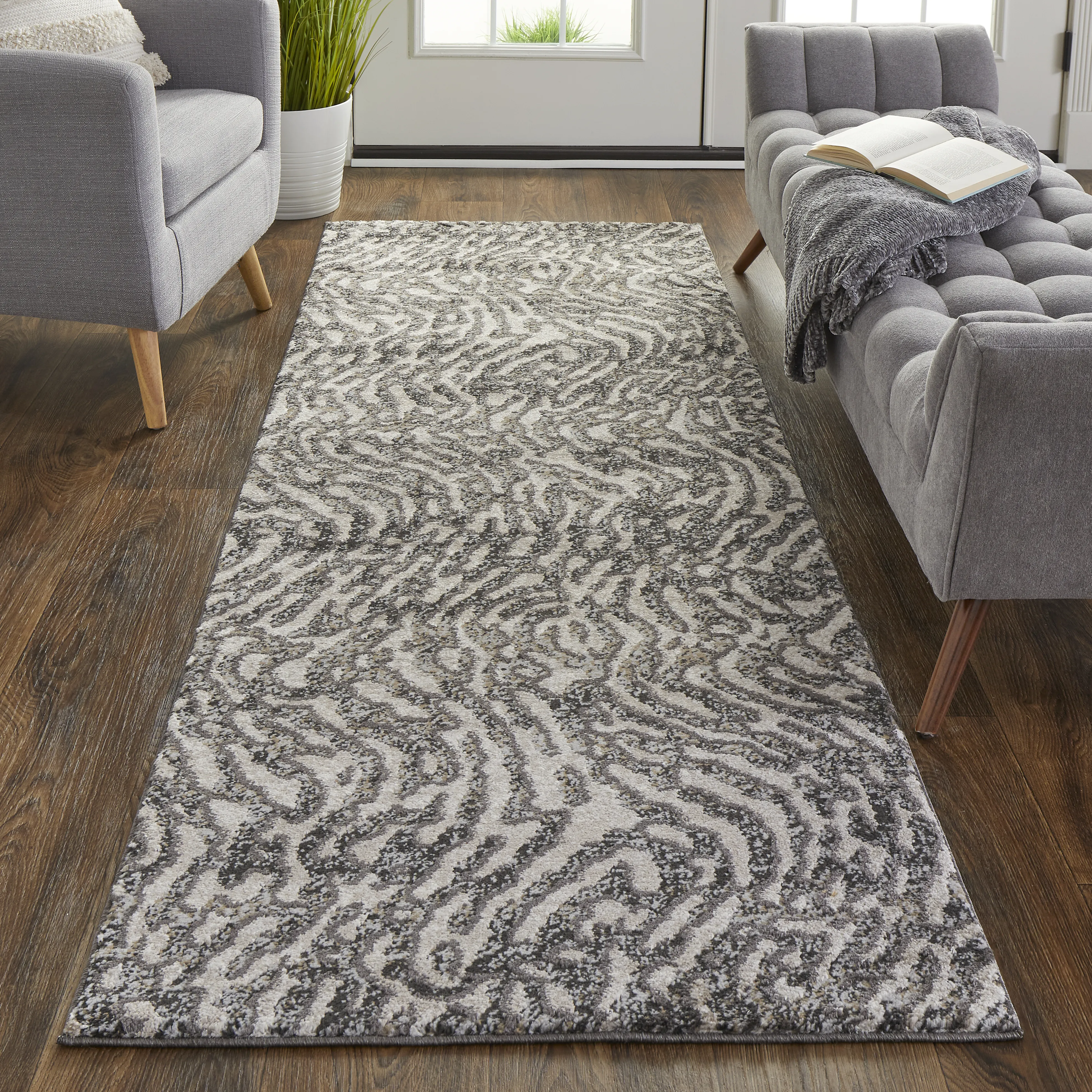 Vancouver 39FJF Gray/Taupe/Ivory 2'10" x 7'10" Rug