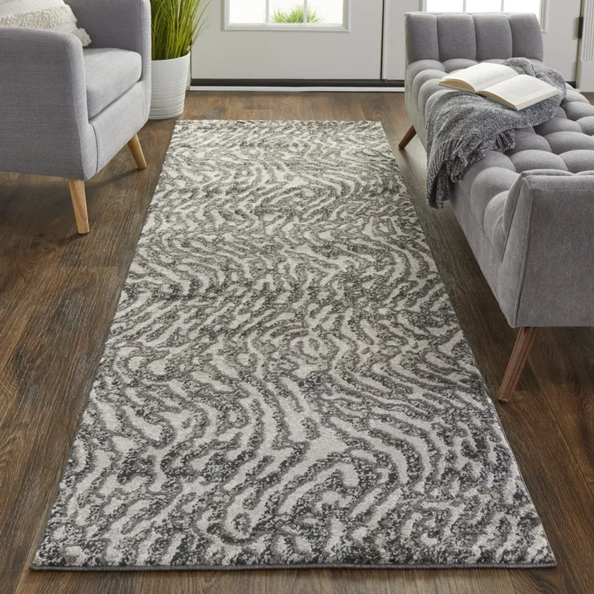 Vancouver 39FJF Gray/Taupe/Ivory 2'10" x 7'10" Rug