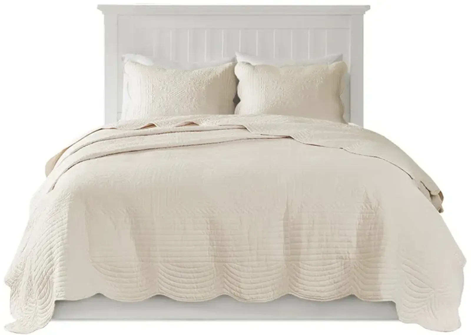 Gracie Mills Salvatore 3-Piece Reversible Country-Inspired Scalloped Edge Quilt Set