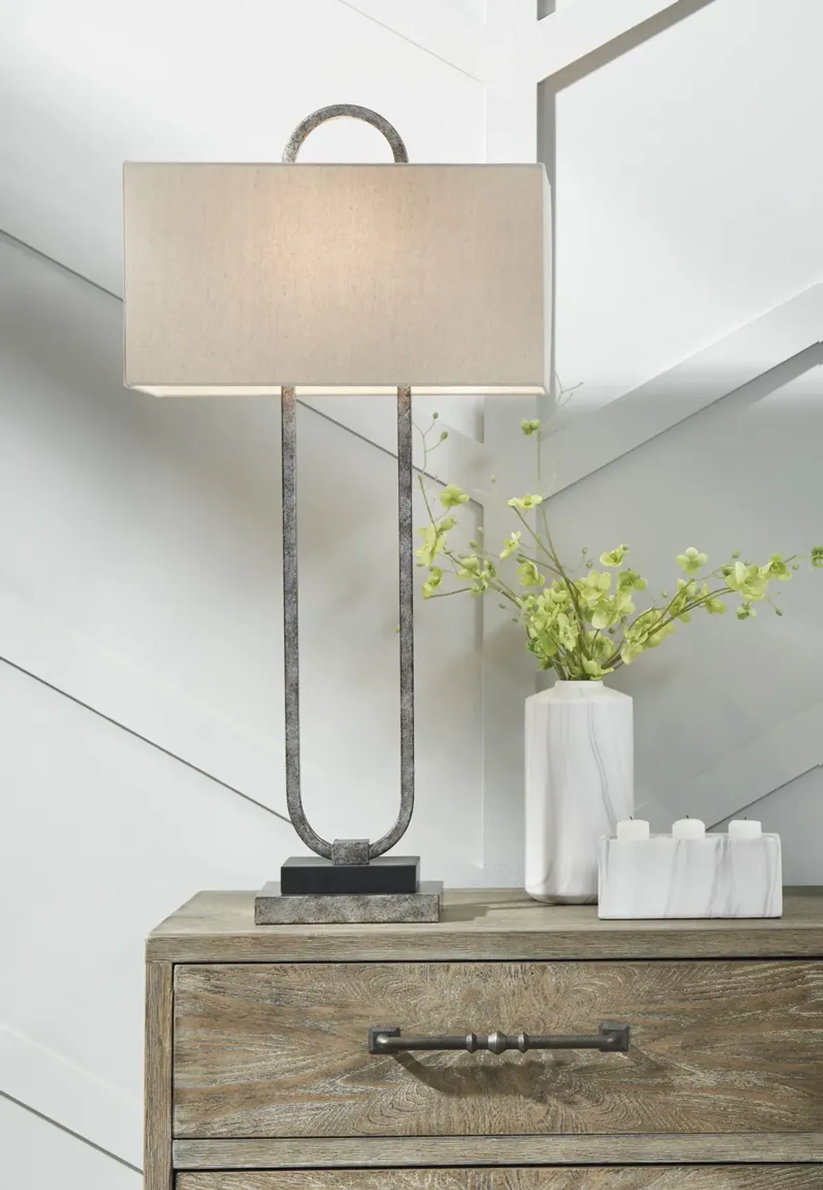 Bennish Metal Table Lamp