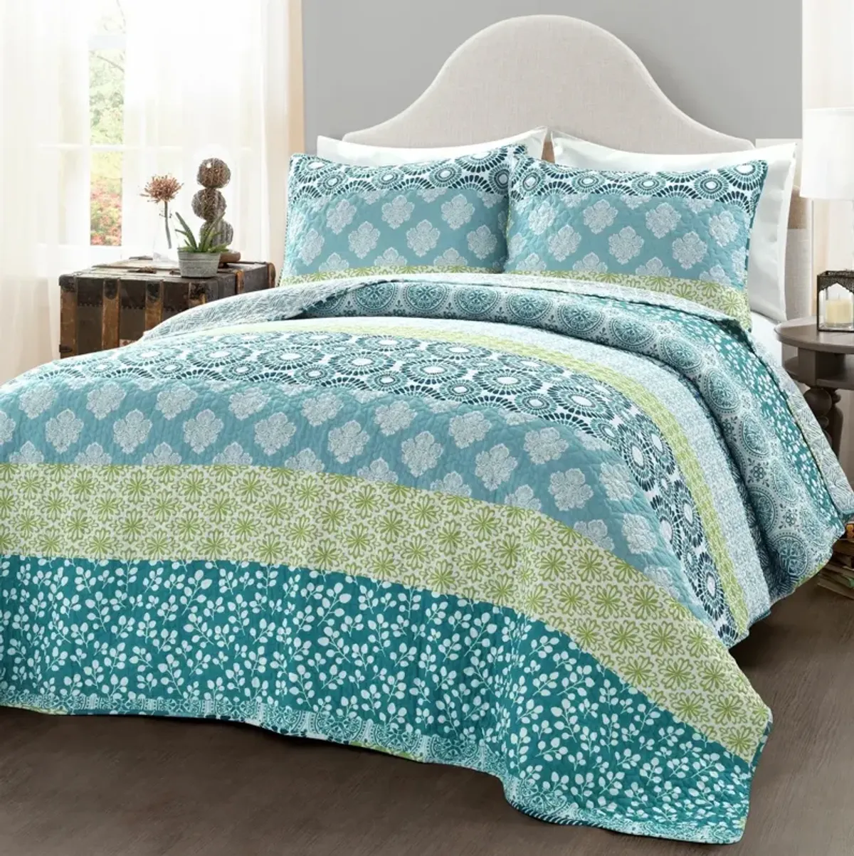 Hivvago Full/Queen Cotton 3 Piece Reversible Blue White Green Floral Damask Quilt Set