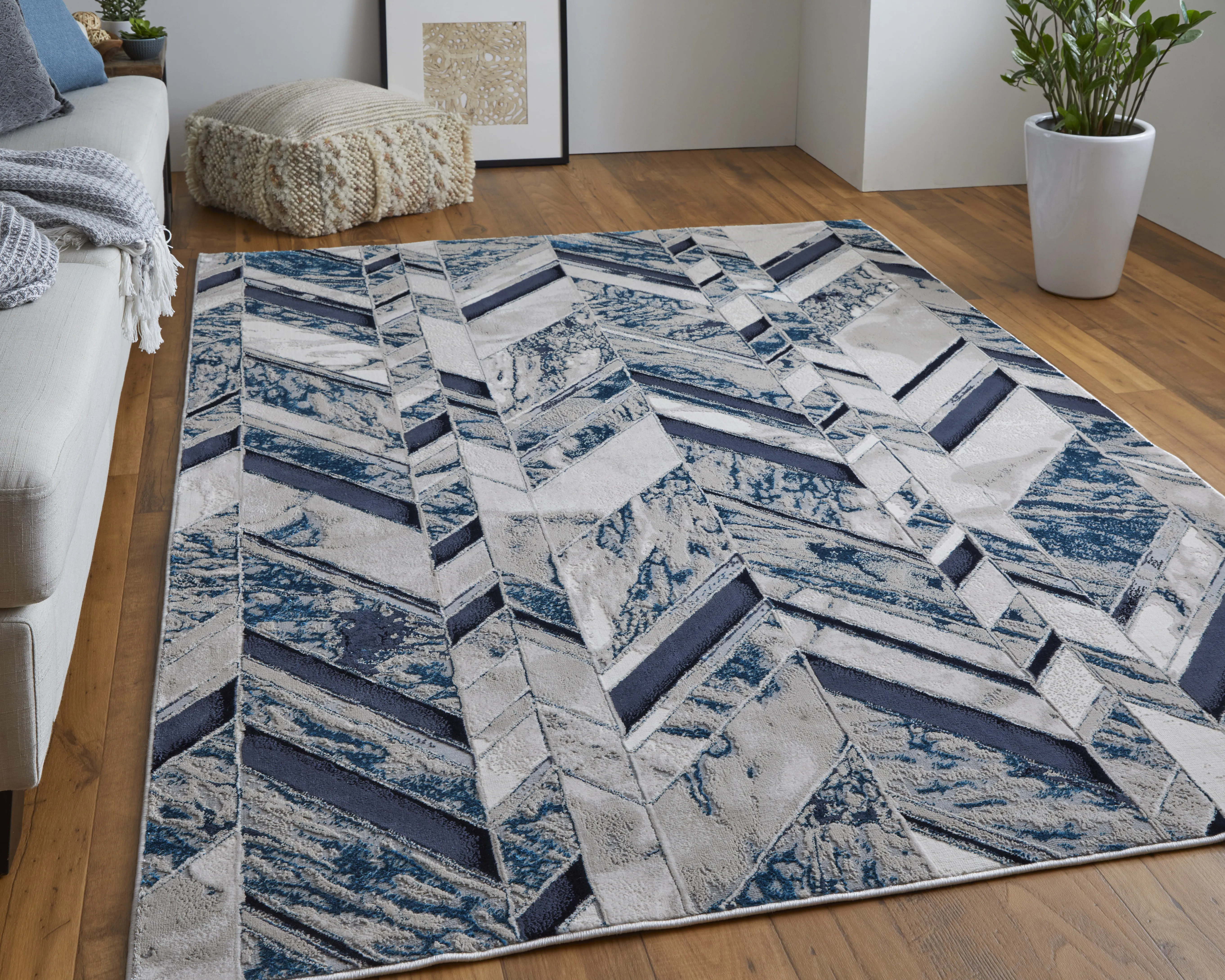 Indio 39H1F Ivory/Blue/Gray 2'10" x 7'10" Rug