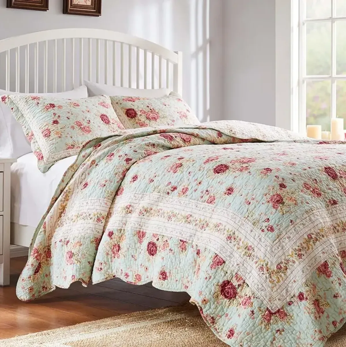 Greenland Home Antique Rose Floral Pinstripe with Dainty Scrolling Embellishments Quilt Set 3-Piece Full/Queen Blue