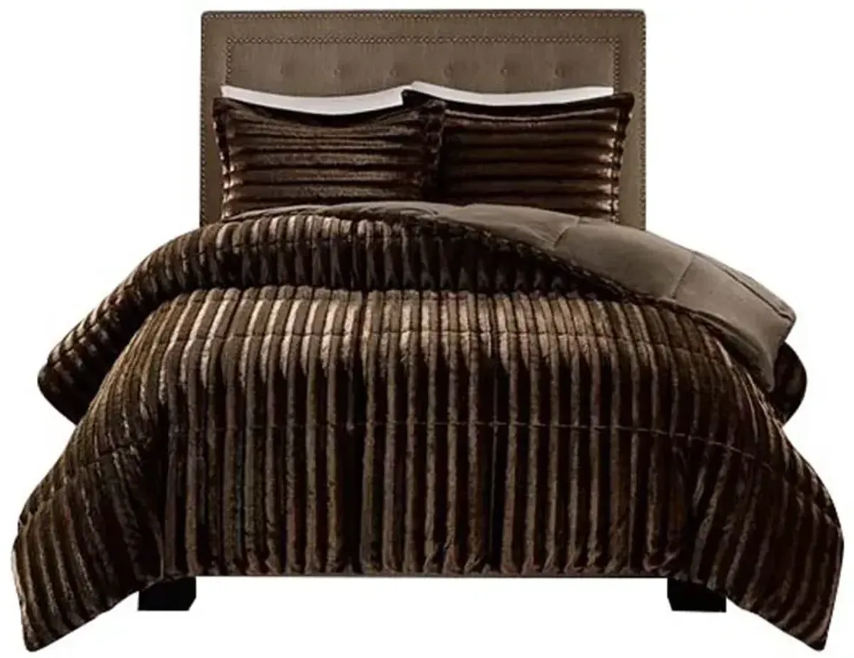 Gracie Mills Wilfred Faux Fur Comforter Set - California King