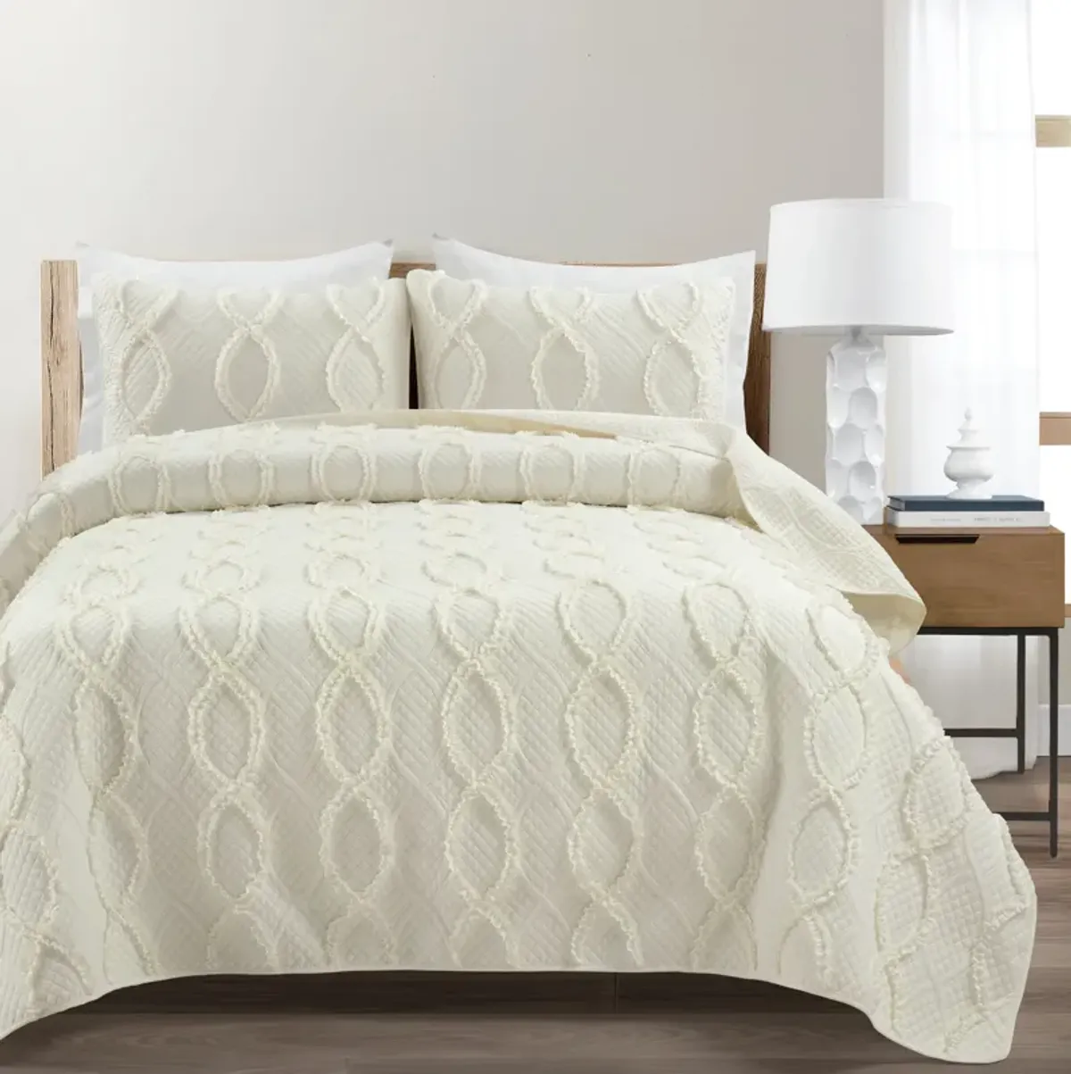 Avon Textured Ruffle Quilt 3Pc Set