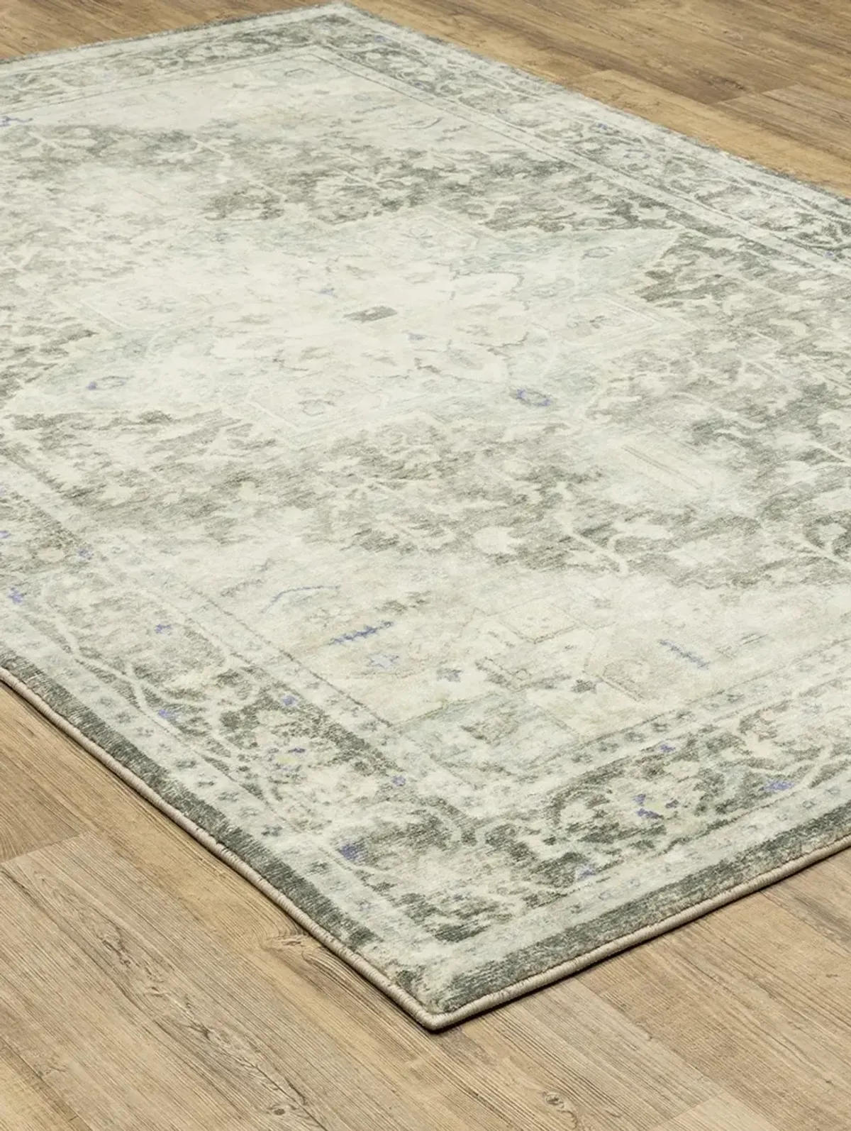 Savoy 7'5" x 10' Grey Rug