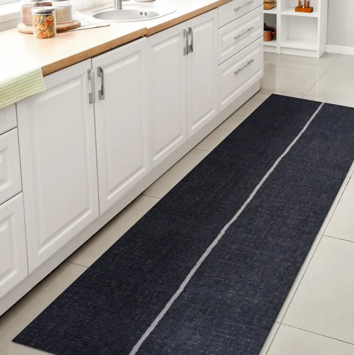 Linja Solid Centre Stripe Machine Washable Area Rug