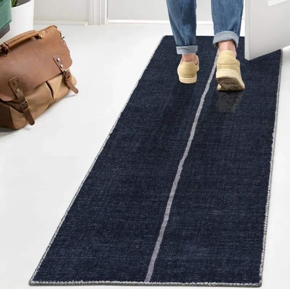 Linja Solid Centre Stripe Machine Washable Area Rug