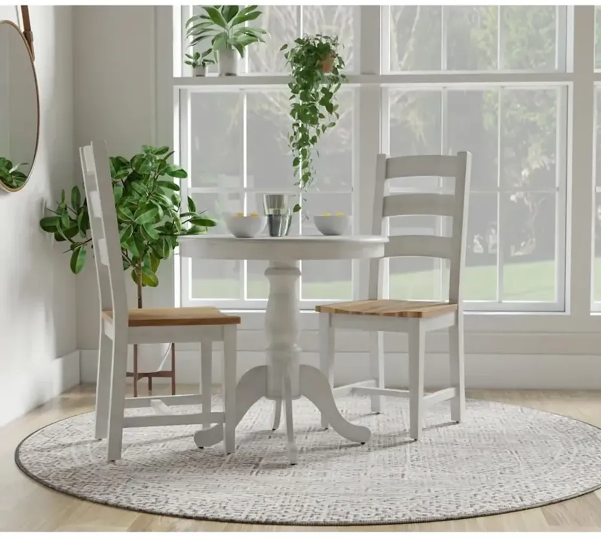 Carolina Living Fairview 30 Round Pedestal Dining Table - Whitewash