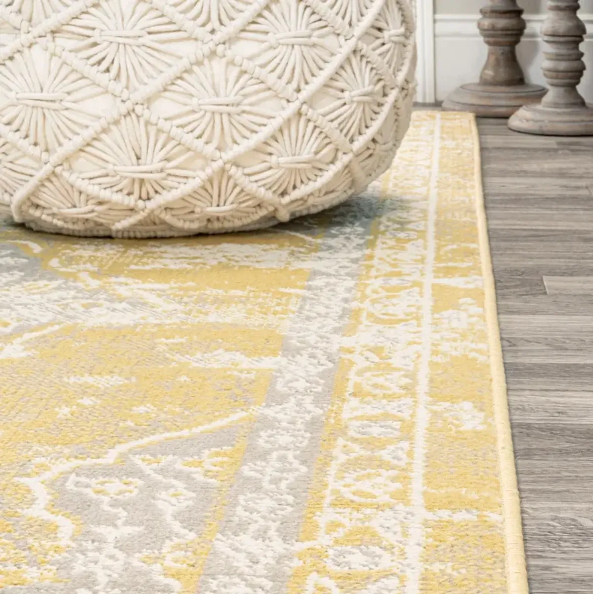 Alhambra Ornate Medallion Modern Area Rug