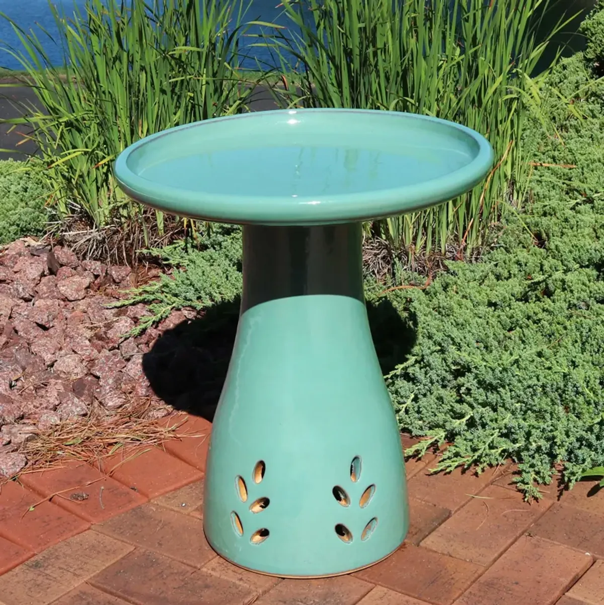 Sunnydaze Classic Outdoor Cut-Out Ceramic Bird Bath - 20.5 in