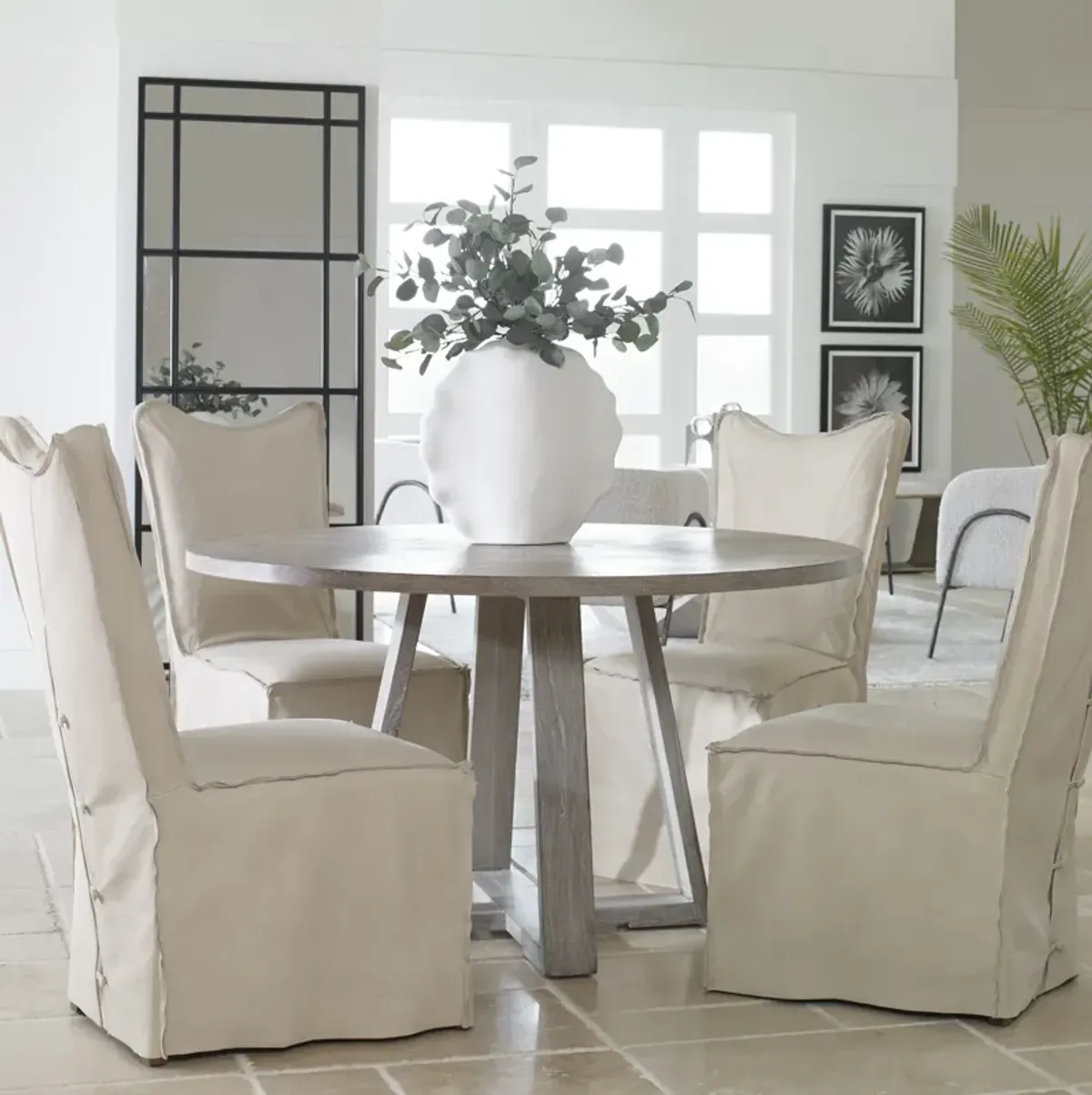 Gidran Dining Table