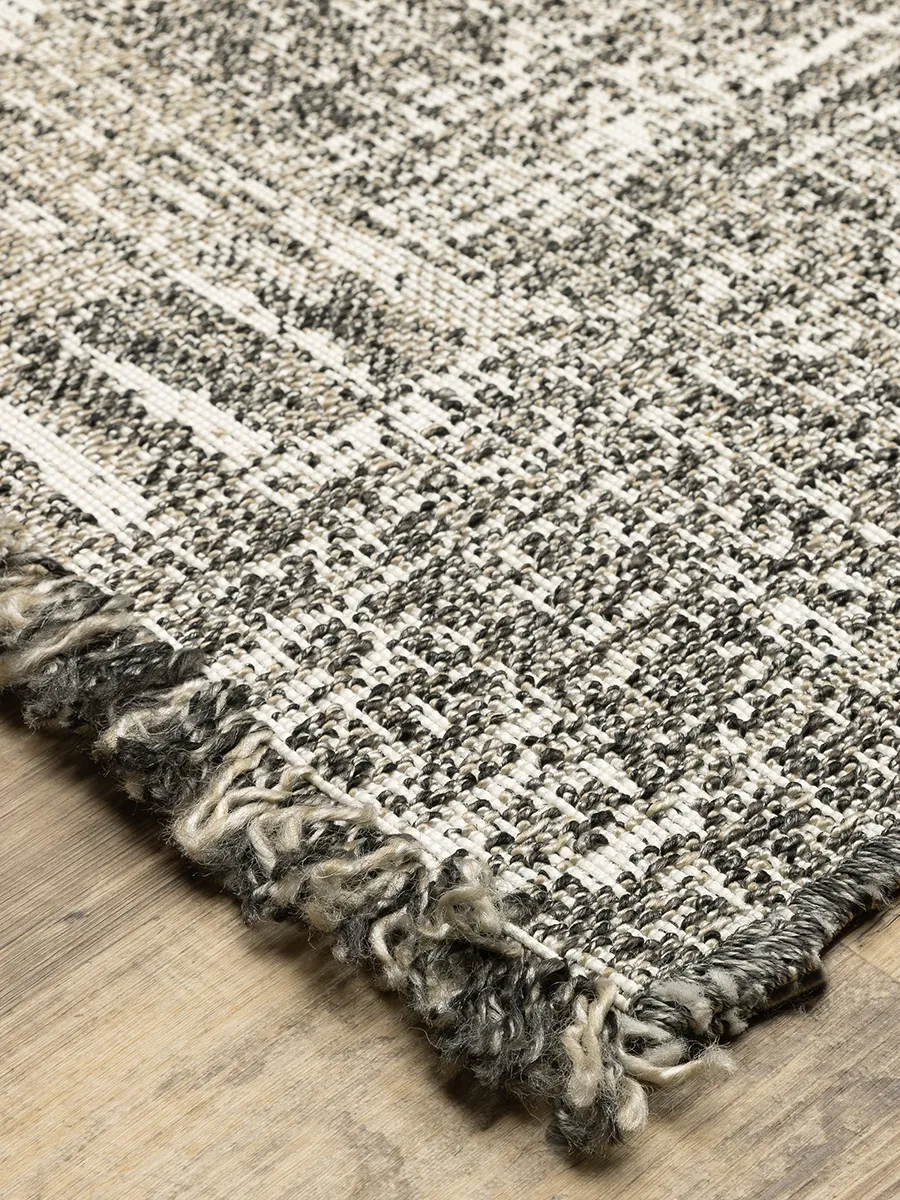 Gillian 3'3" x 5' Beige Rug