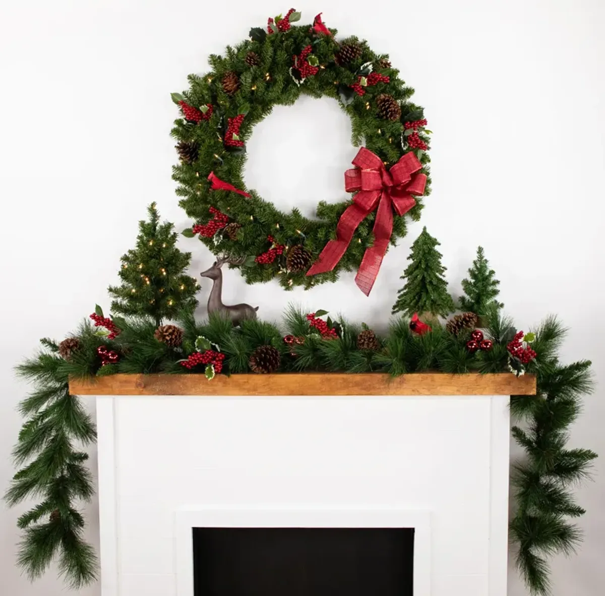 36" Pre-Lit Canadian Pine Artificial Christmas Wreath  Clear Lights