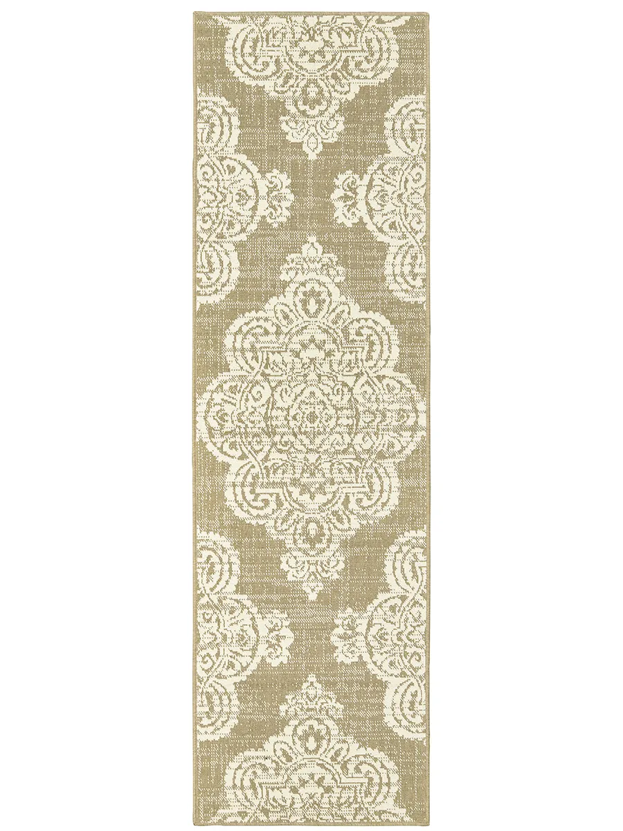 Marina 2'3" x 7'6" Tan Rug