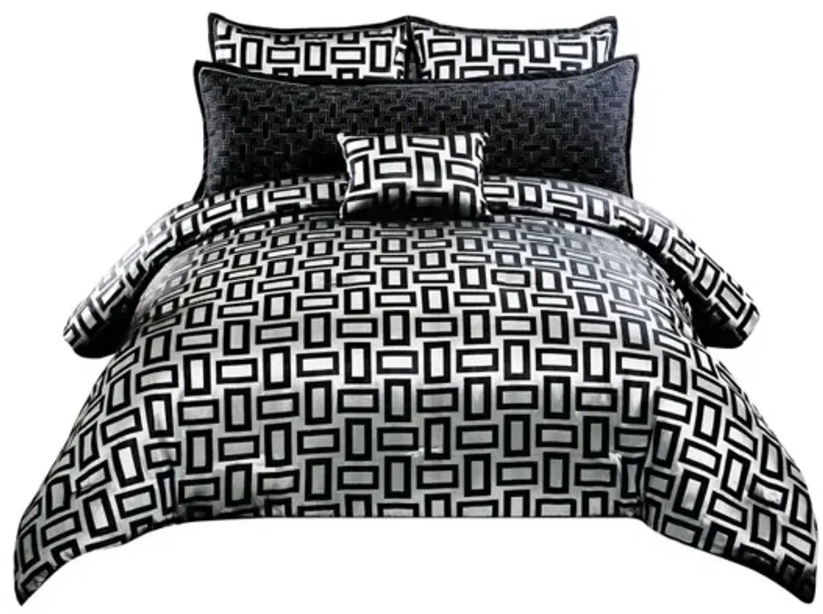 6 Piece Polyester Queen Comforter Set with Geometric Print, Gray and Black - Benzara