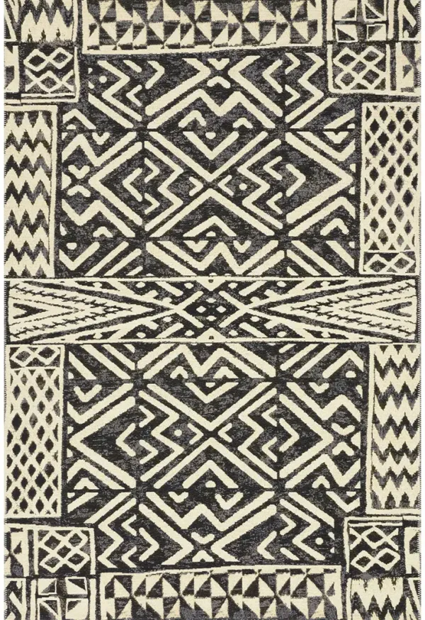 Mika MIK13 Ivory/Black 5'3" x 7'8" Rug