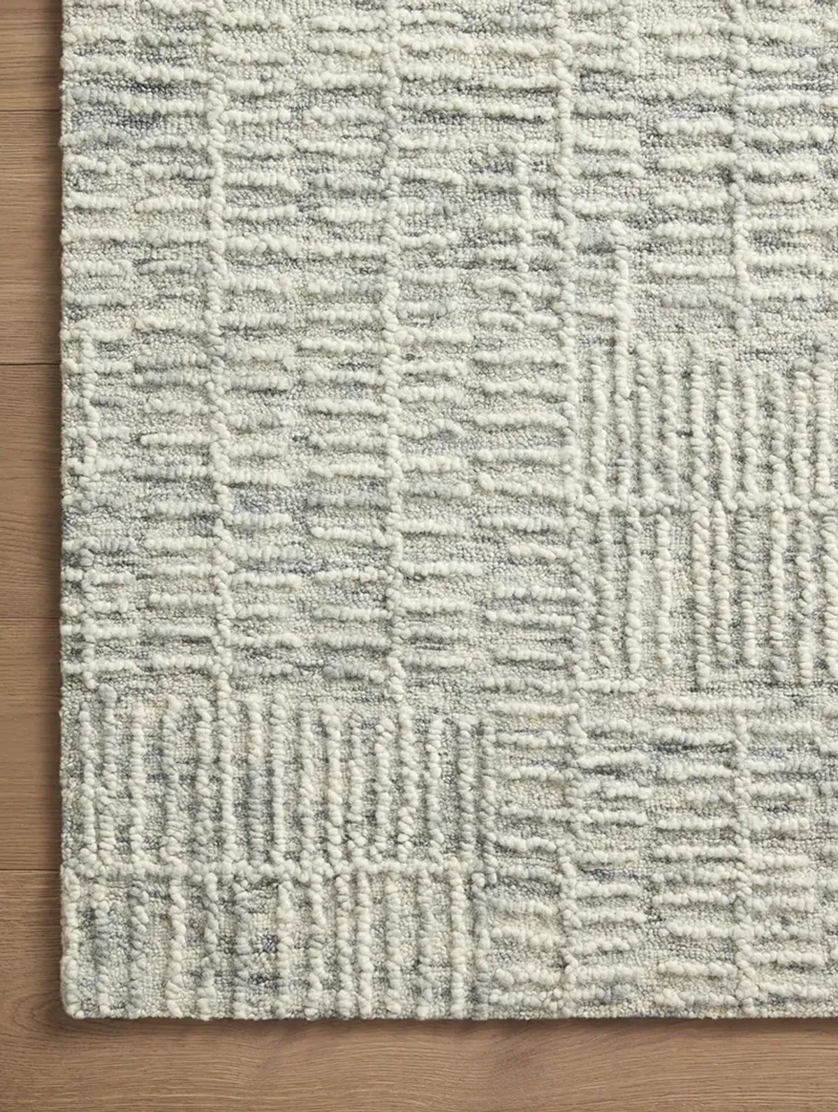 Tallulah TLL-03 Sky / Ivory 2''6" x 7''6" Rug by