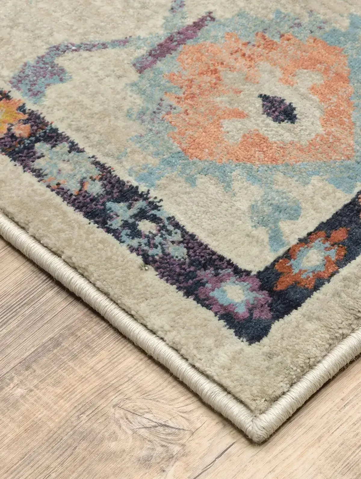 Xanadu 5'3" x 7'6" Beige Rug