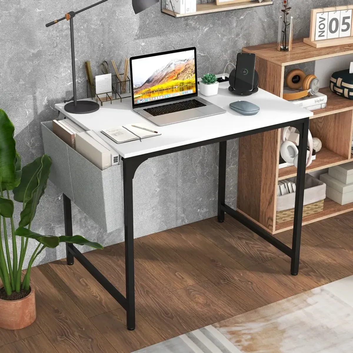 32-Inch Home Office Desk with Charging Station, Storage Bag, and Headphone Hook for Workspace Organization