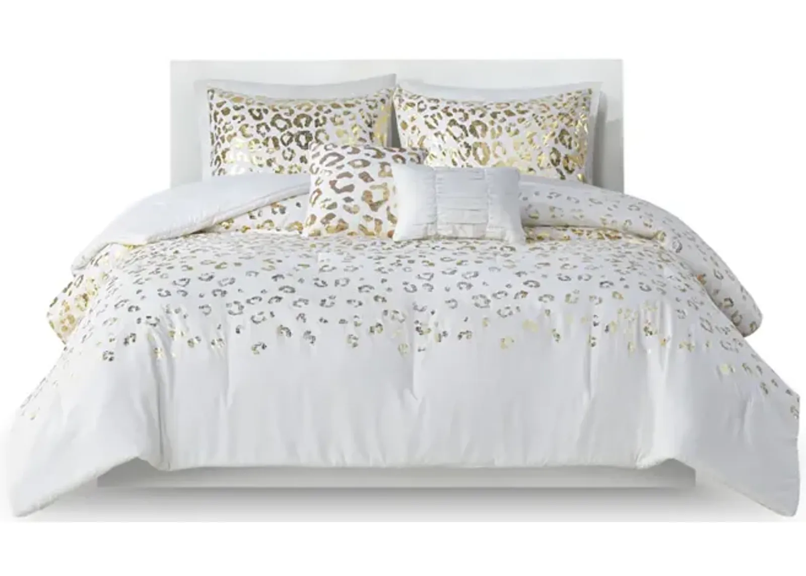 Gracie Mills Amos Metallic Animal Print Comforter Set