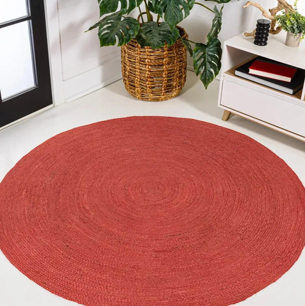 Zara Braided Coastal Cottage Round Jute. Round Area Rug