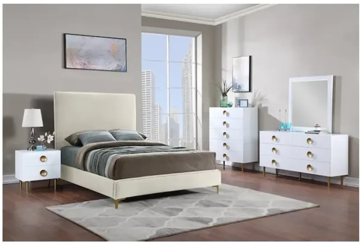 Meridian Furniture Zayne White Chest