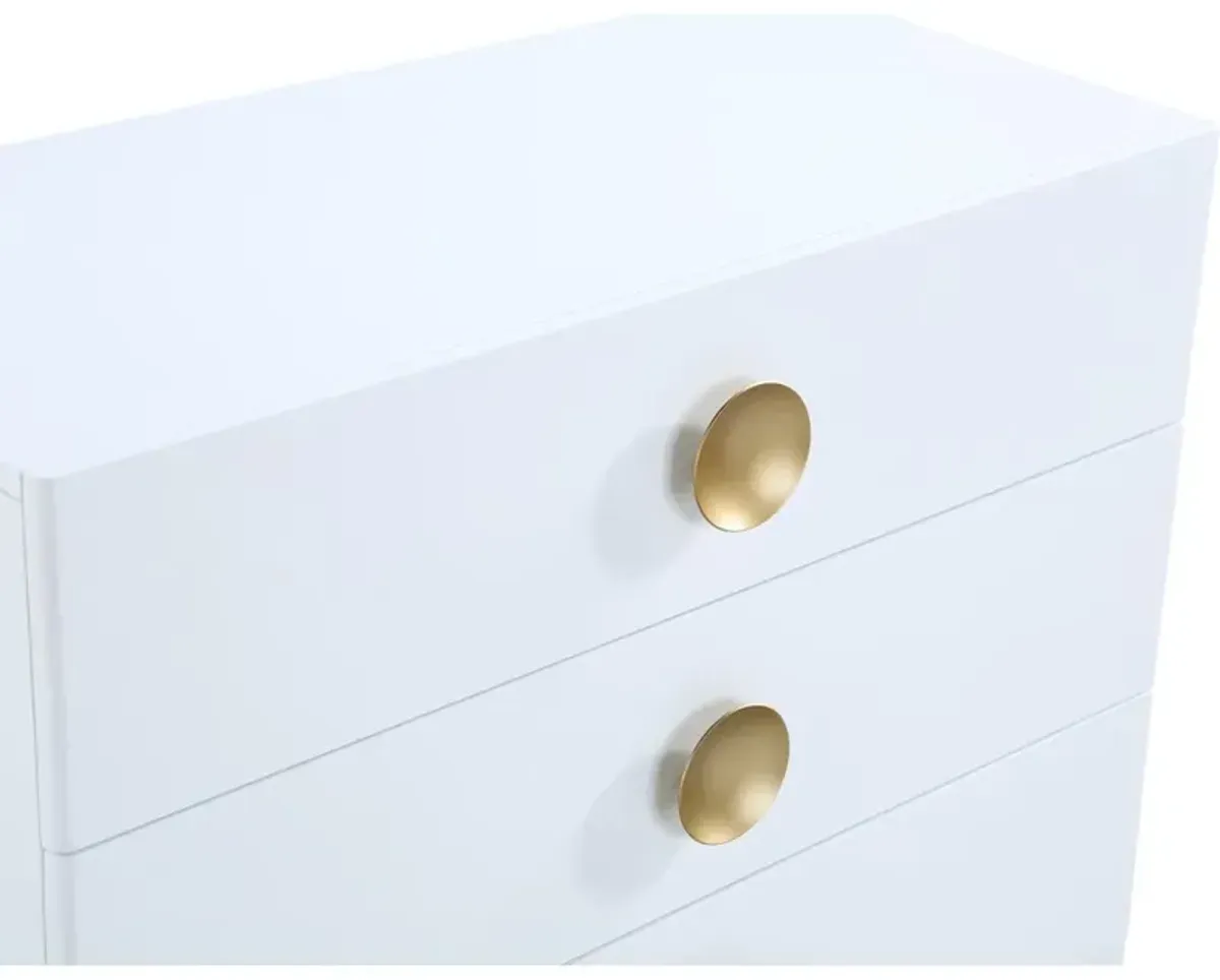 Meridian Furniture Zayne White Chest
