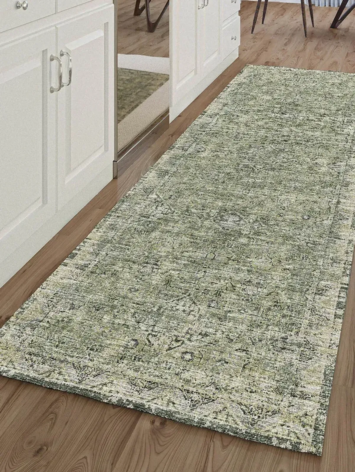 Tuscany TU12 Green 2'6" x 12' Rug