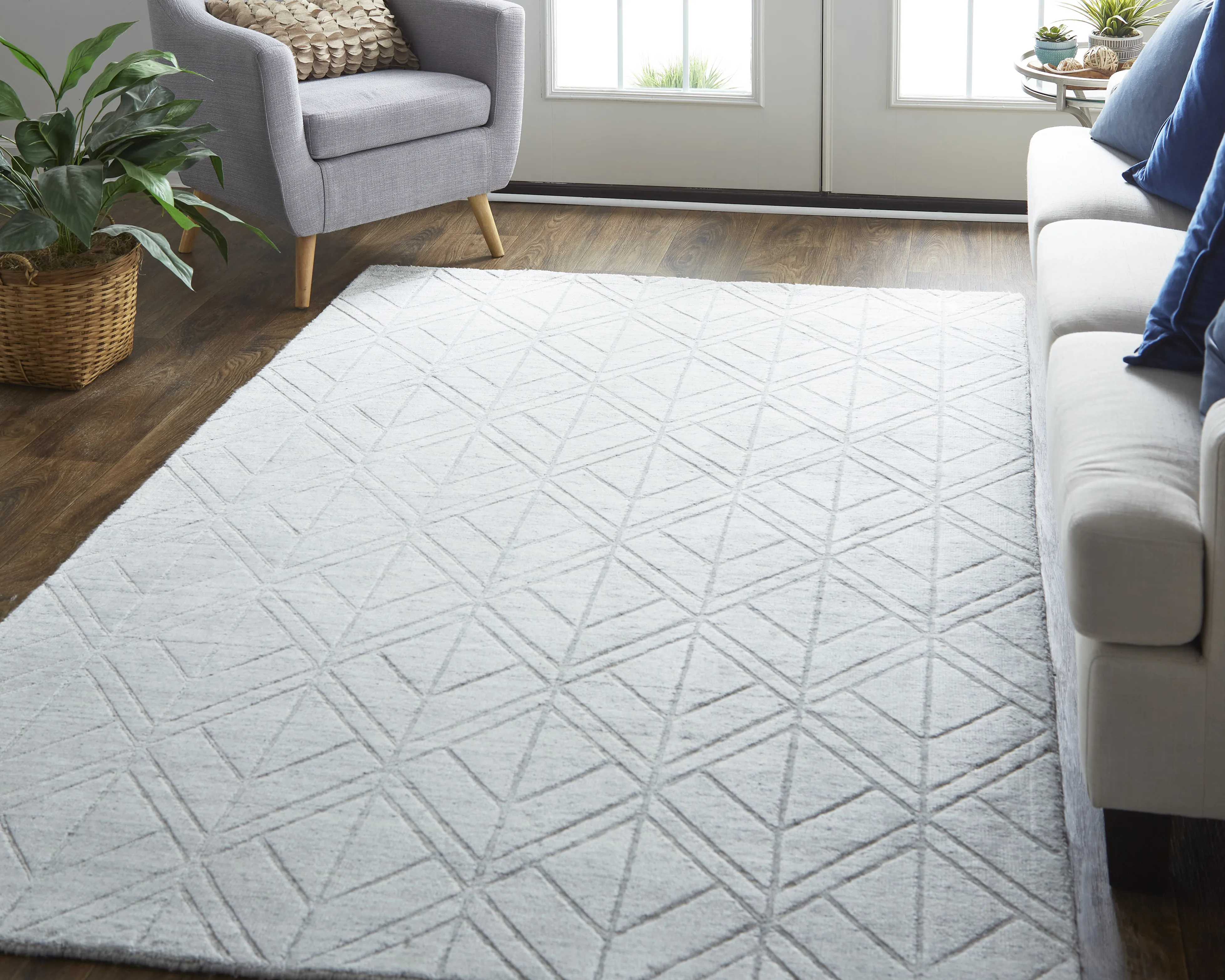 Redford 8847F White/Silver 5' x 8' Rug