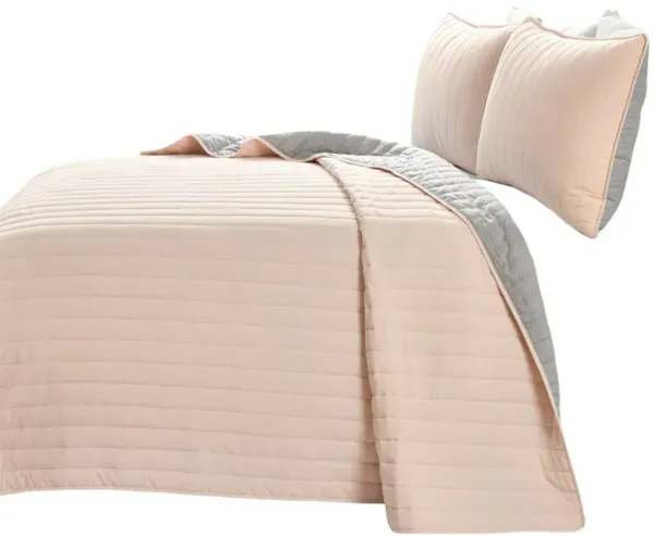 Soft Reversible Lightweight Quilt Set for Cozy Bedding and Bedroom Decor