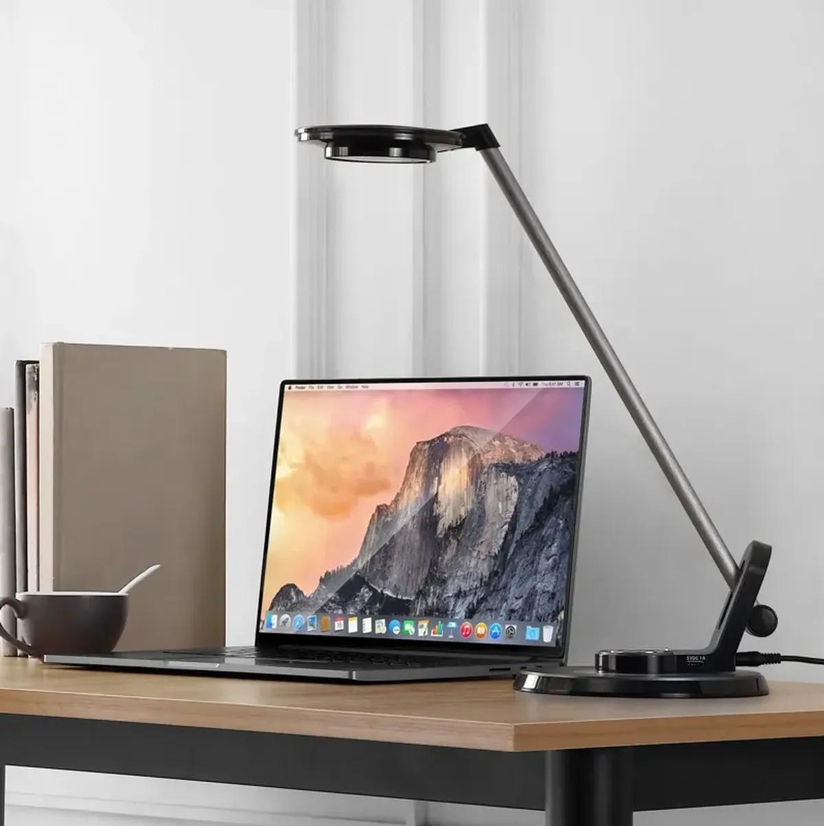 Dixon Aluminum Contemporary Minimalist Adjustable Dimmable USB Charging LED Task Lamp