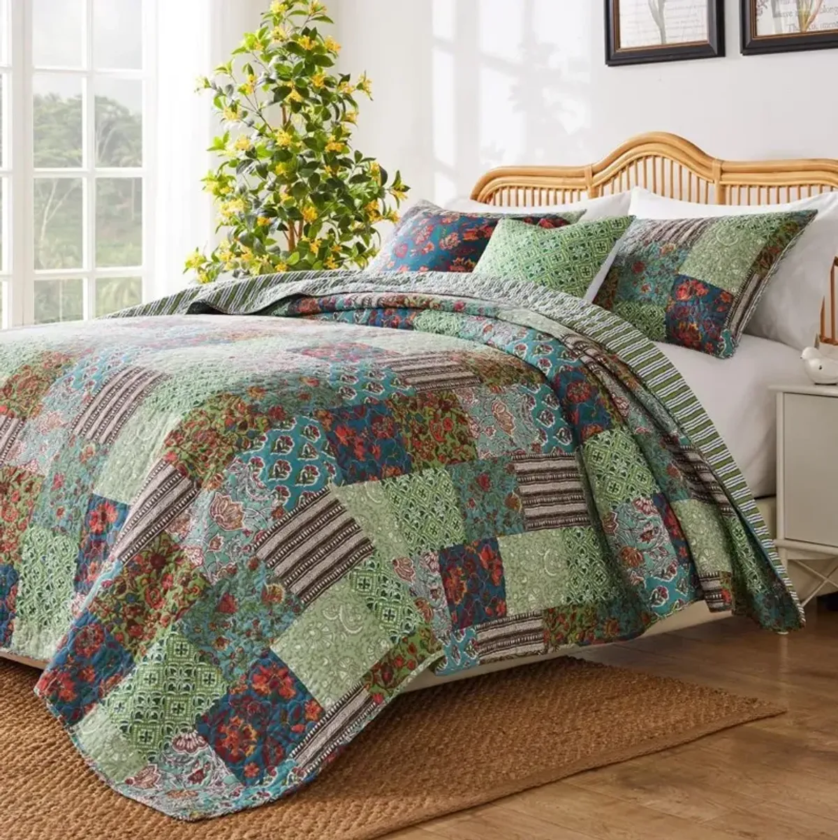 Greenland Home Fashions Jasmin Luxurious Comfortable 3 Pieces Quilt Set Jade King/Cal. King