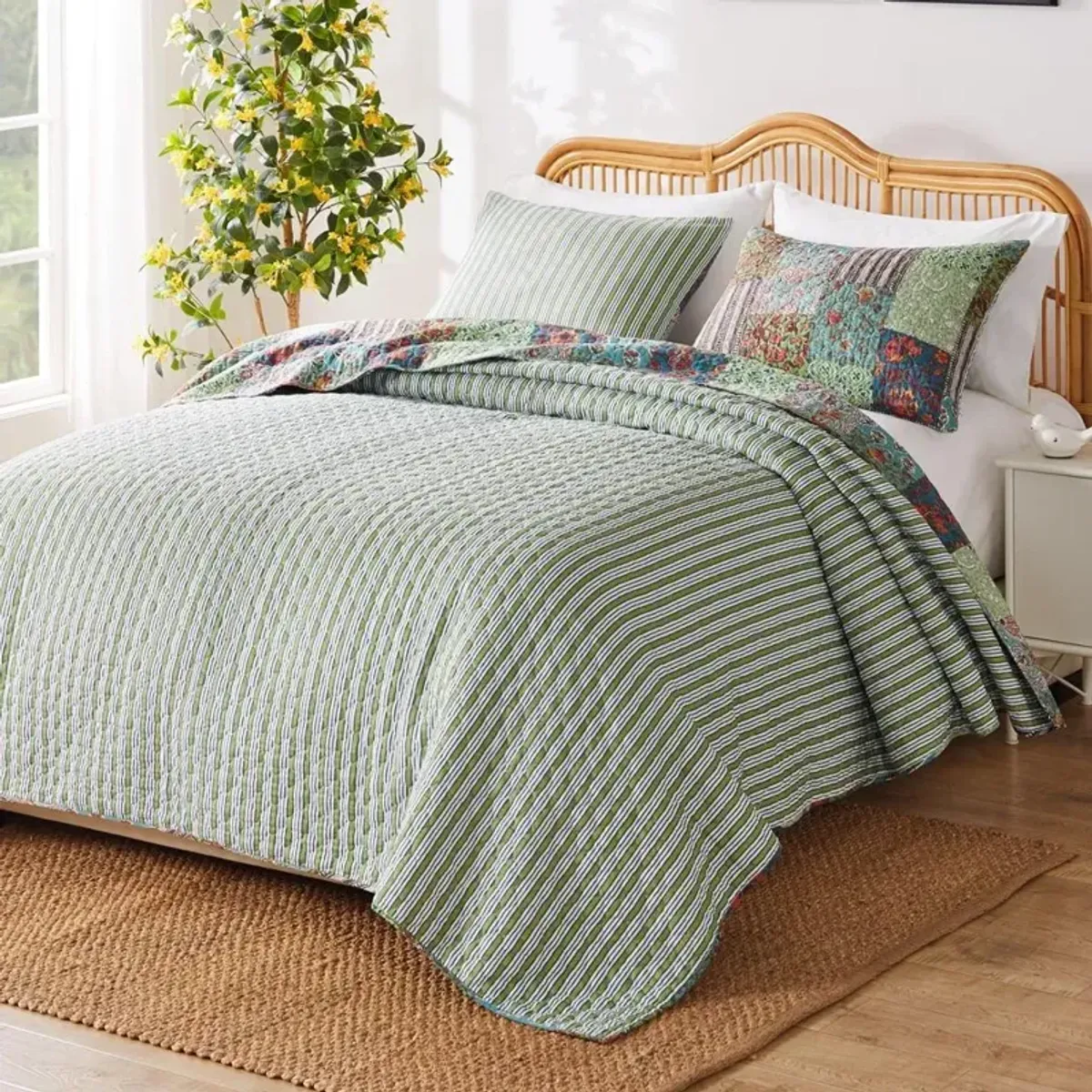 Greenland Home Fashions Jasmin Luxurious Comfortable 3 Pieces Quilt Set Jade King/Cal. King