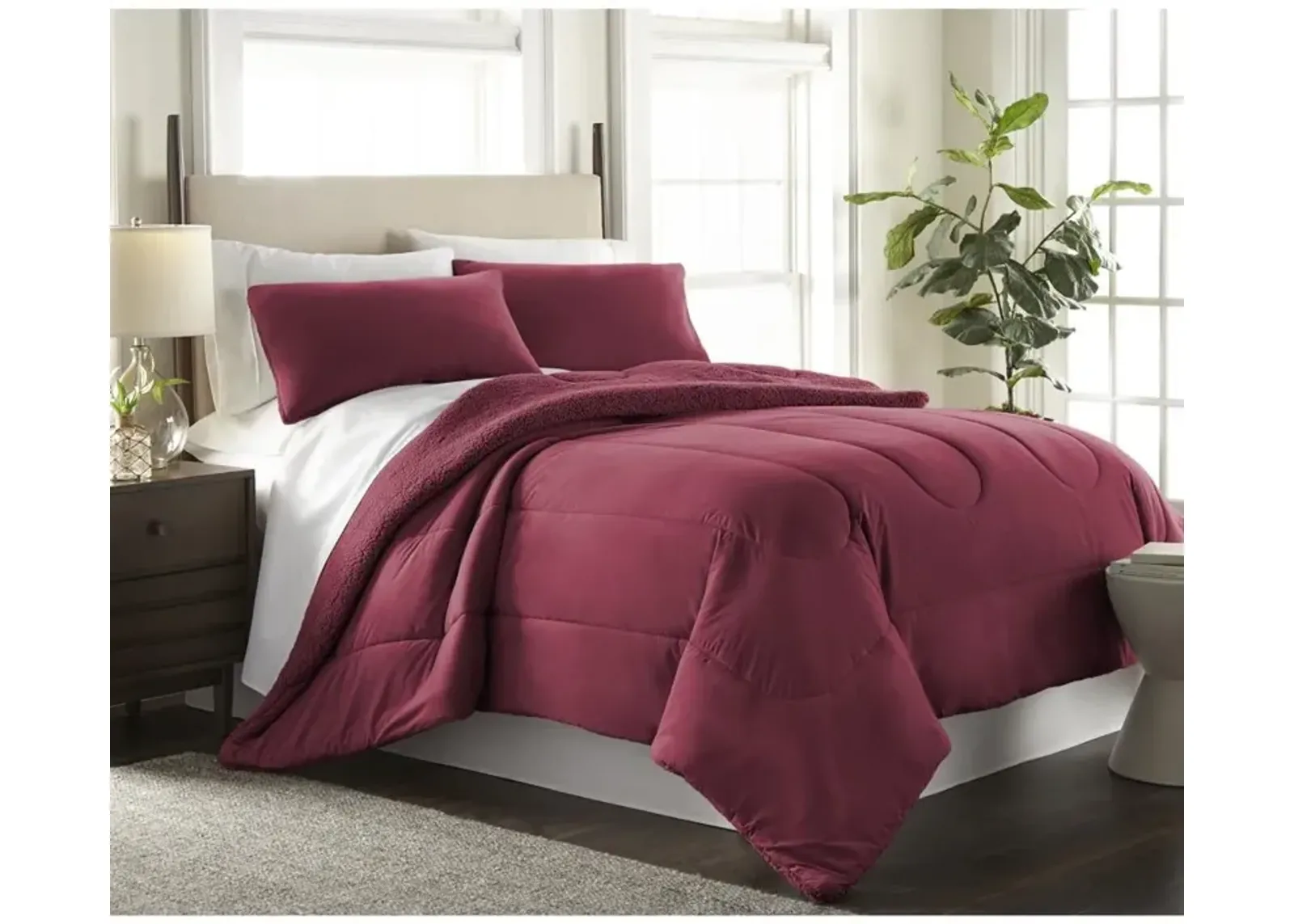 Micro Flannel Reverse to Sherpa Comforter Set