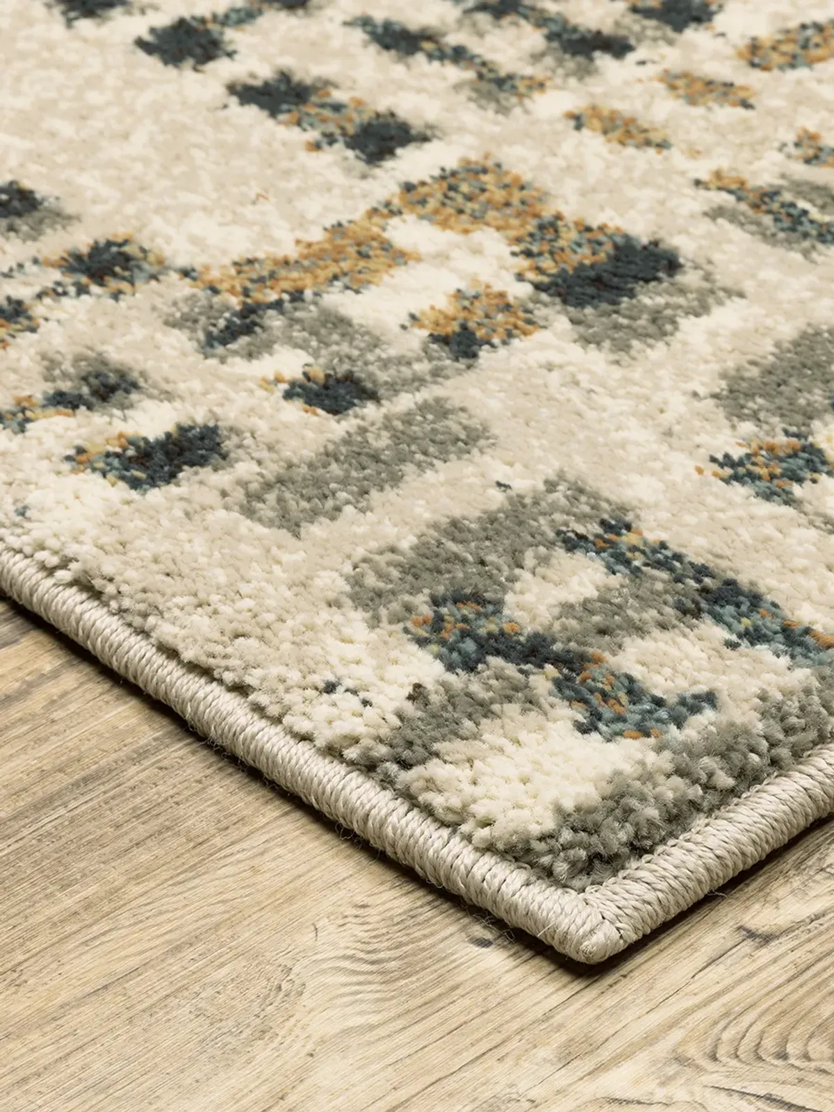 Carson 6'7" x 9'2" Beige Rug