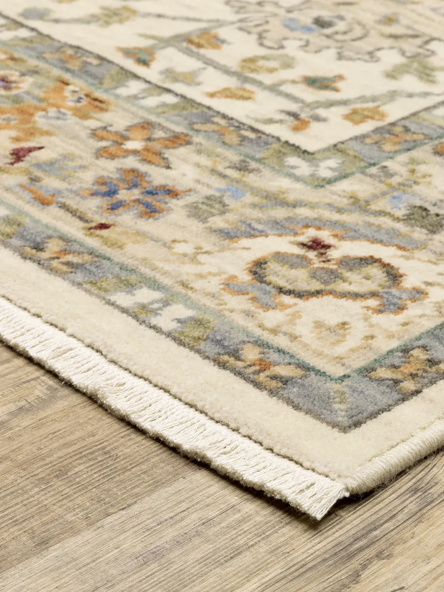 Lucca 7'10" x 10'10" Ivory Rug