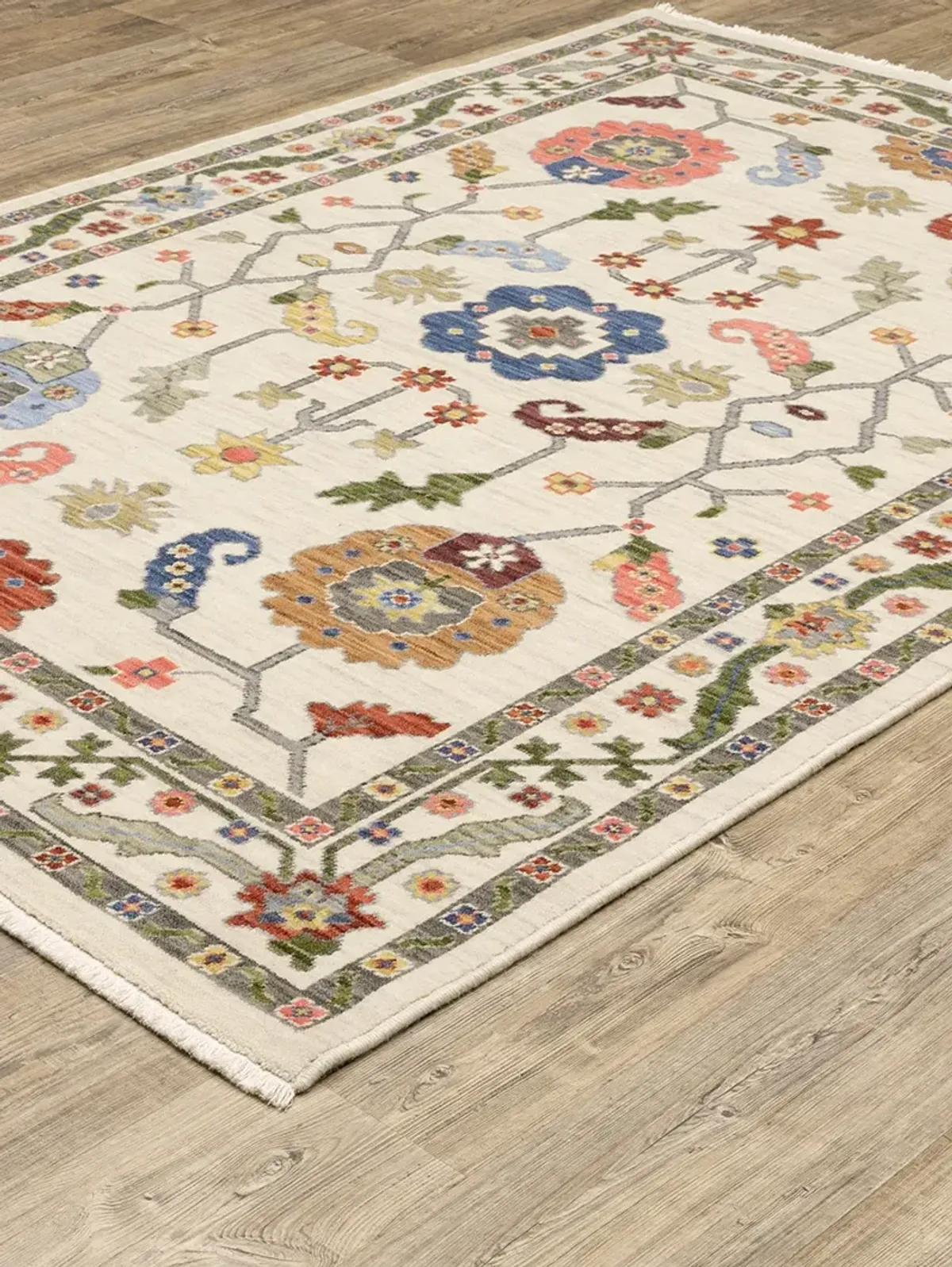 Lucca 3'3" x 5' Ivory Rug