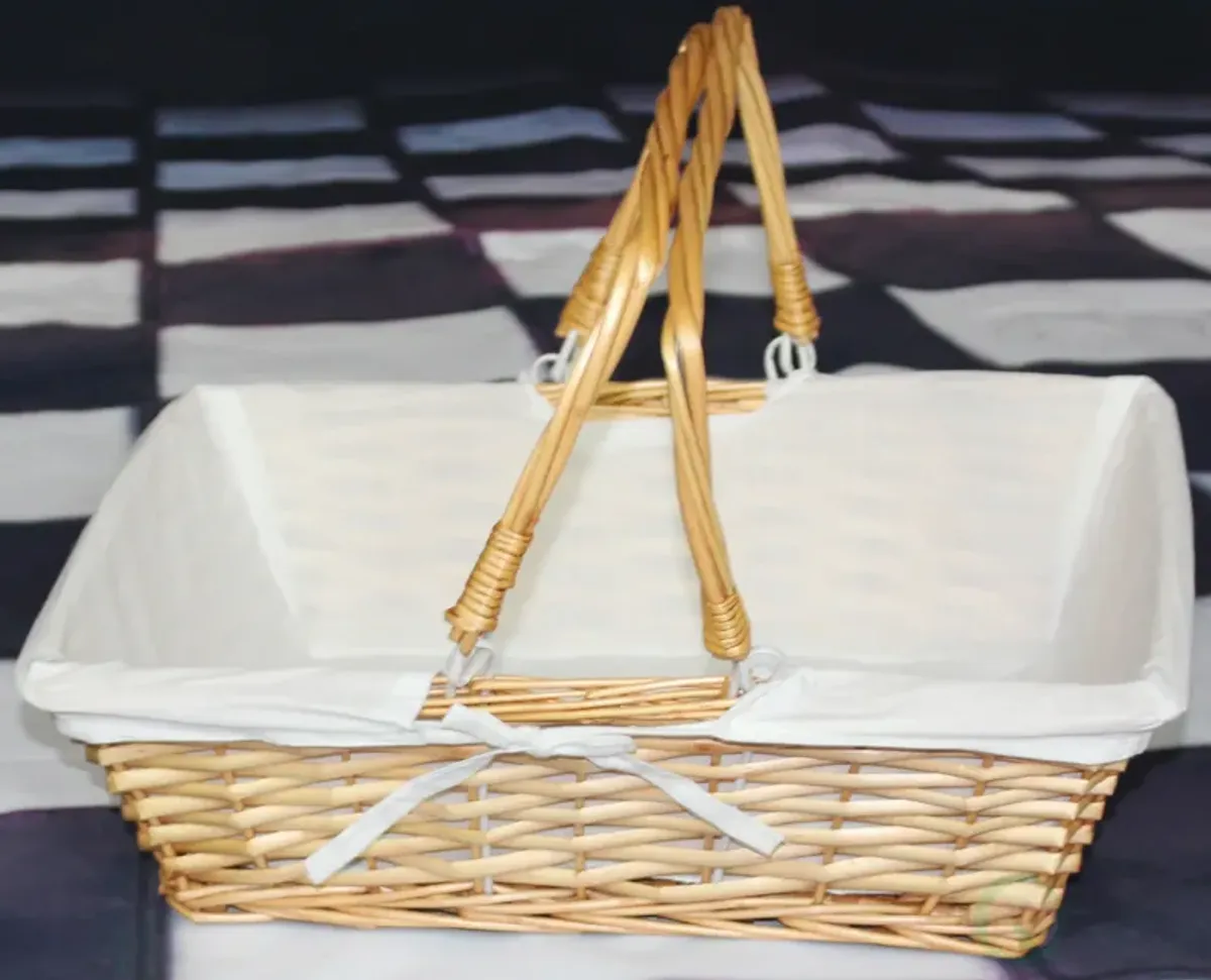 Rectangular Willow Basket with White Fabric Lining