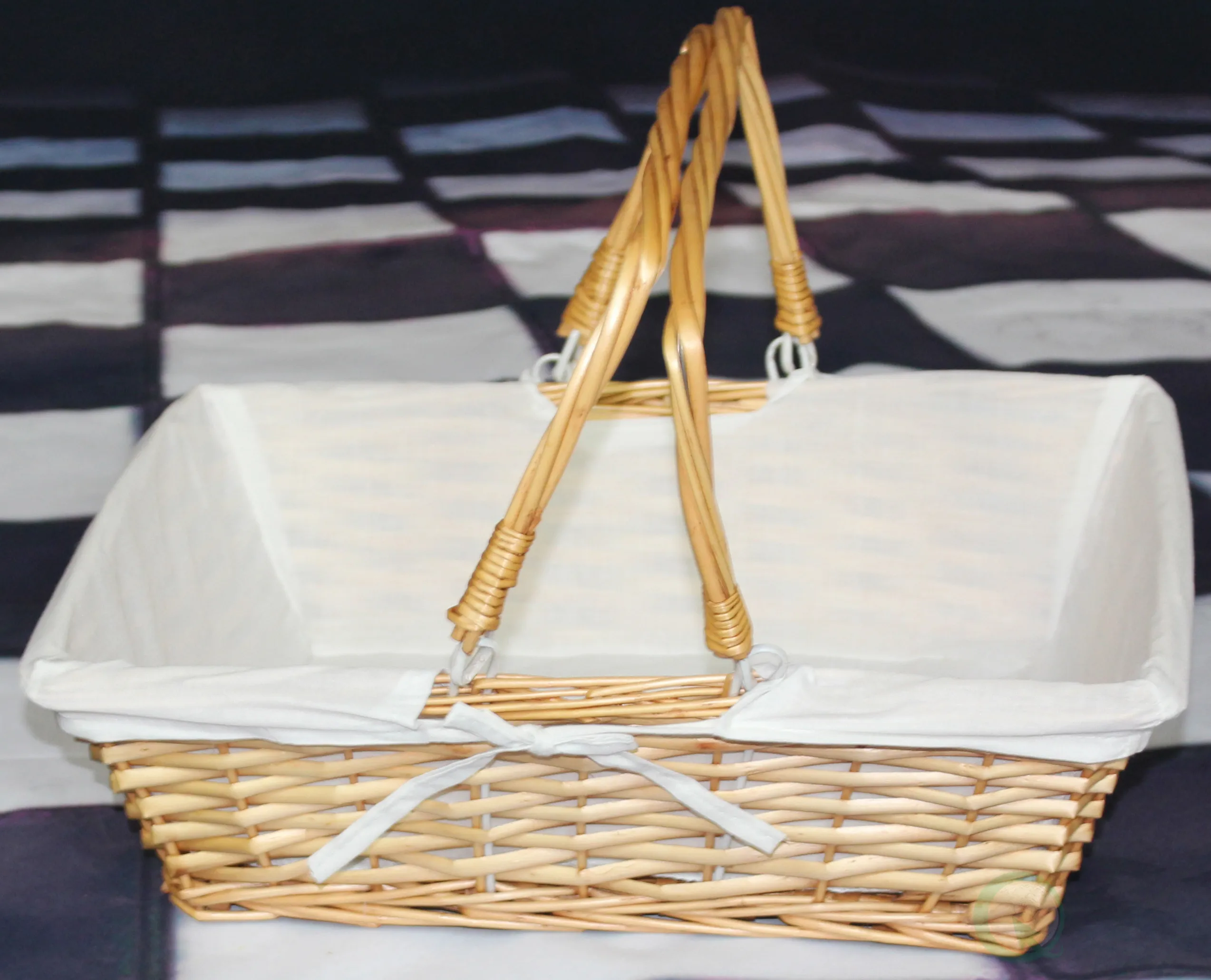 Rectangular Willow Basket with White Fabric Lining