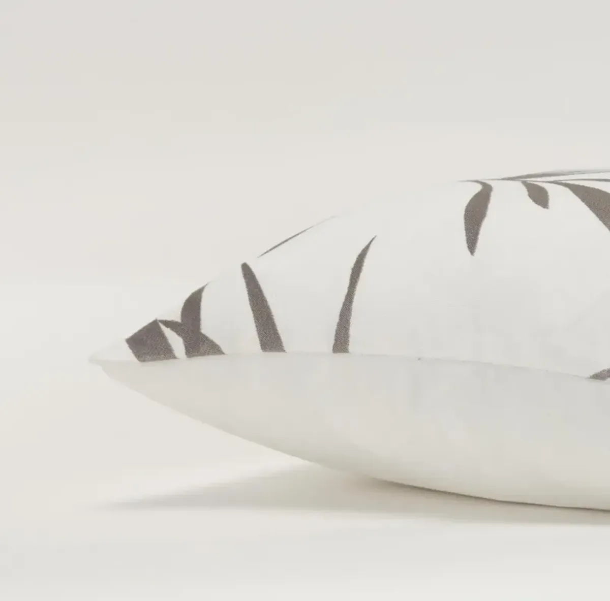 18" x 18" Poly Filled Pillow