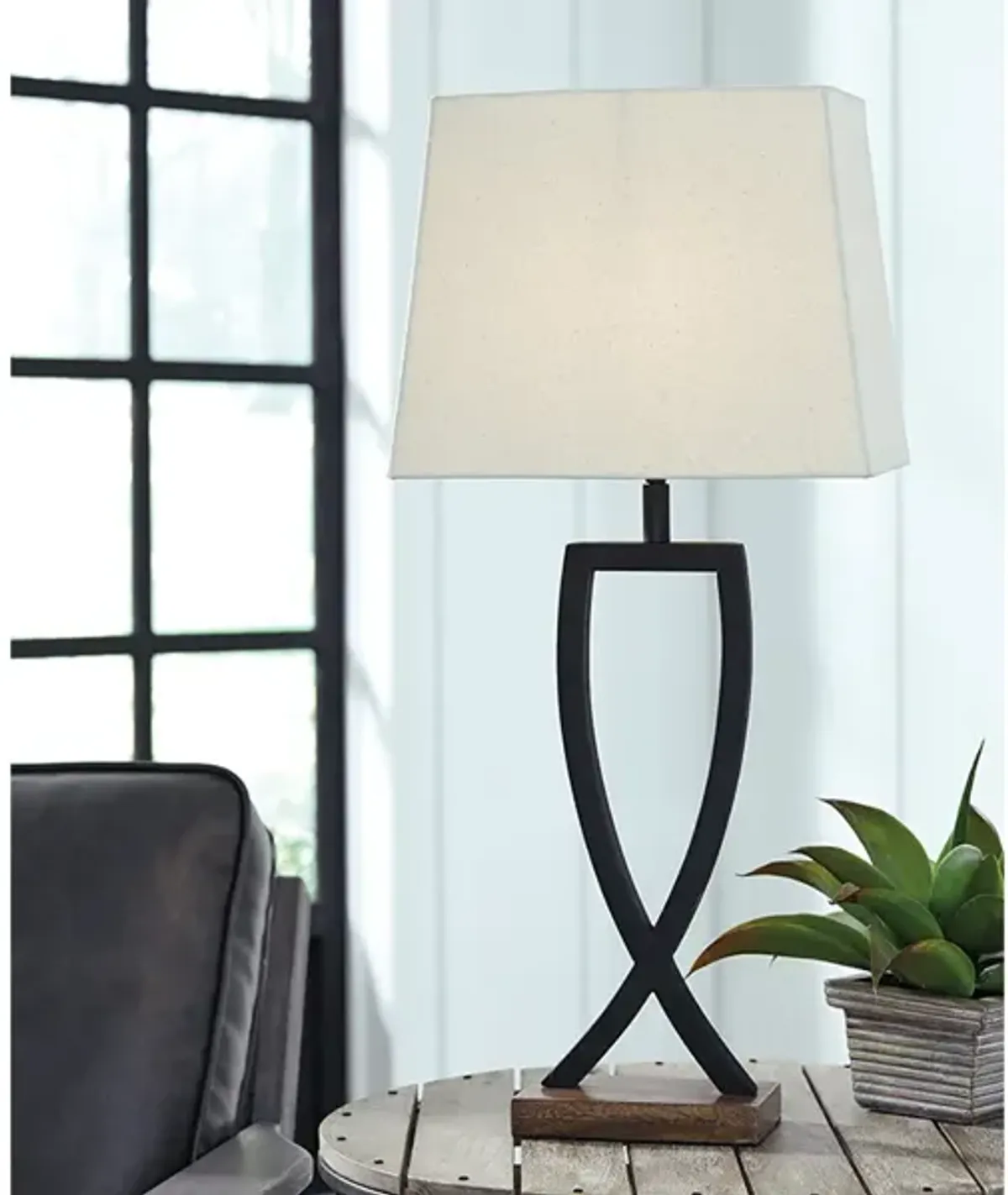 Makara Table Lamp (Set of 2)