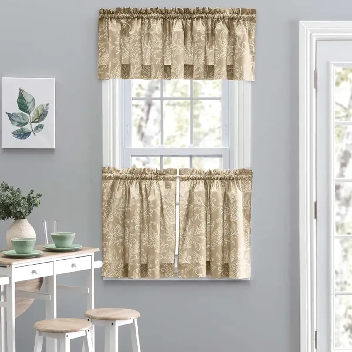 Ellis Curtain Lexington Leaf Pattern on Colored Ground Tailored Valance