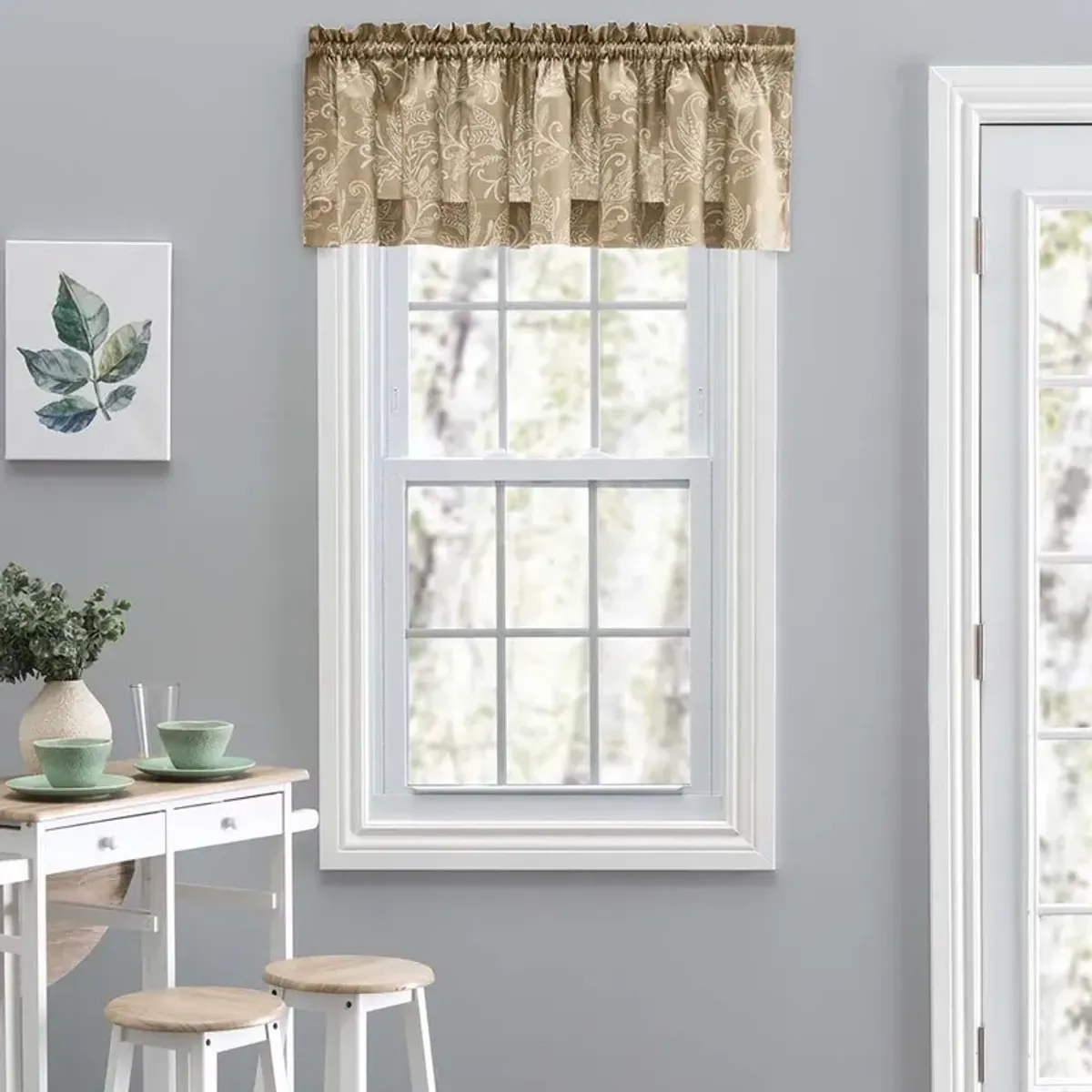 Ellis Curtain Lexington Leaf Pattern on Colored Ground Tailored Valance