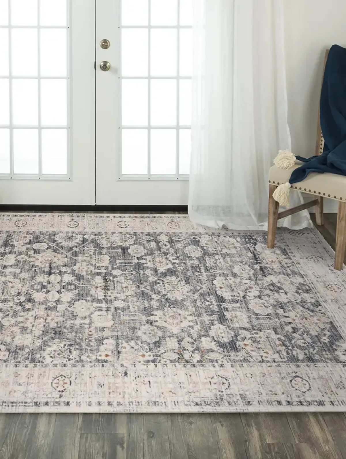 Iconic ICO758 3'11" x 5'6" Rug