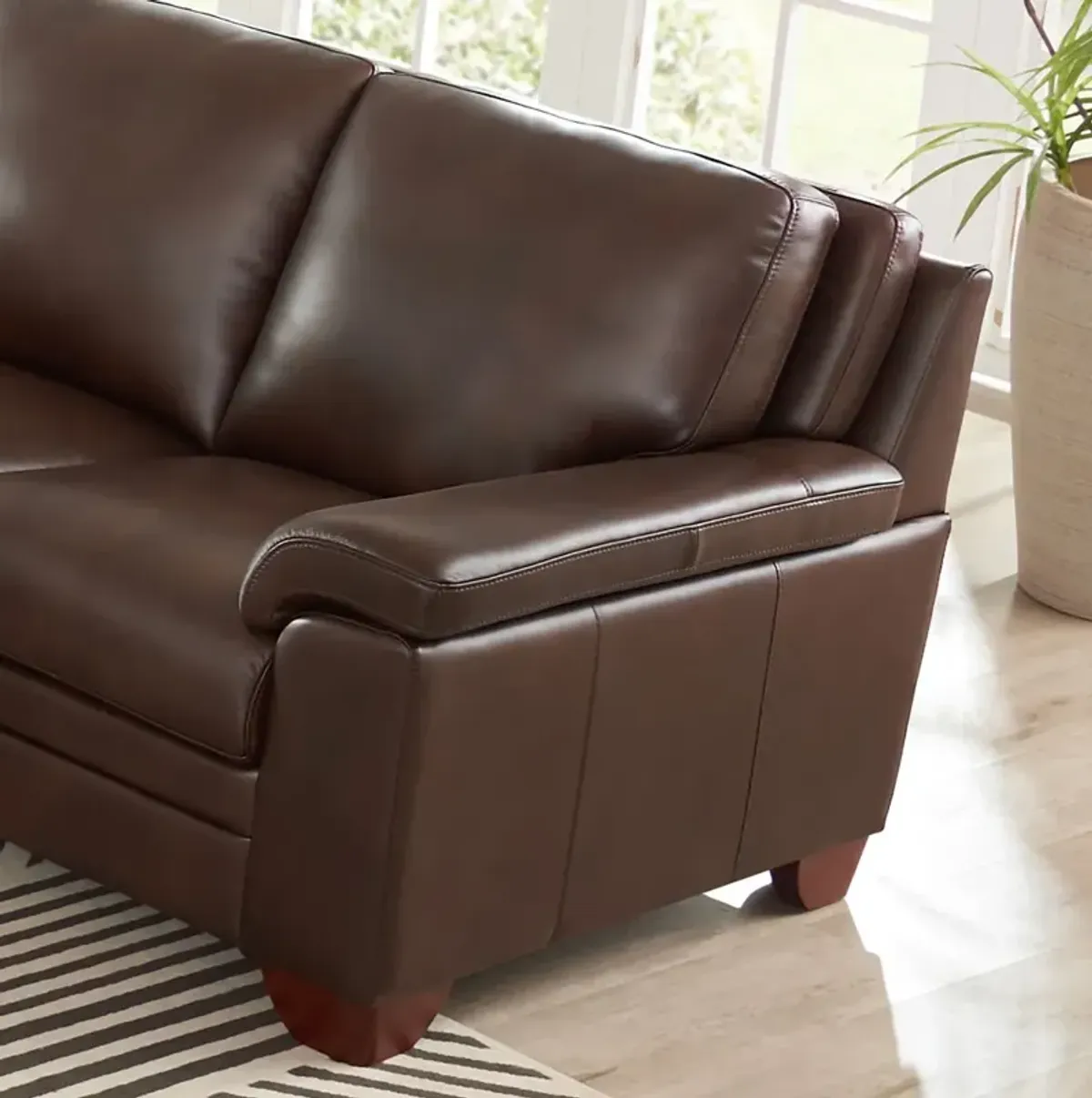 Magnum Top Grain Leather Loveseat