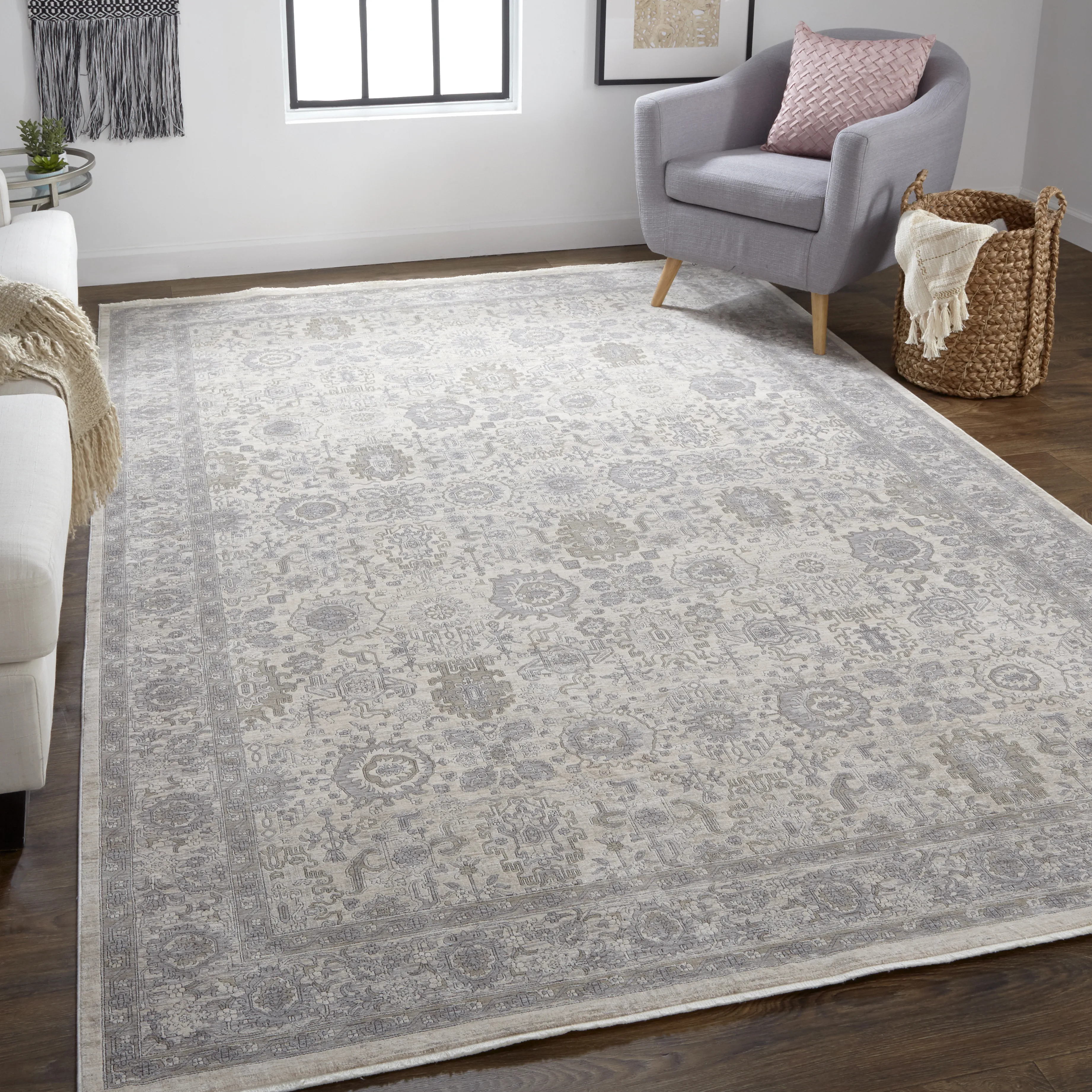 Marquette 3776F Gray/Silver/Ivory 2'8" x 10' Rug