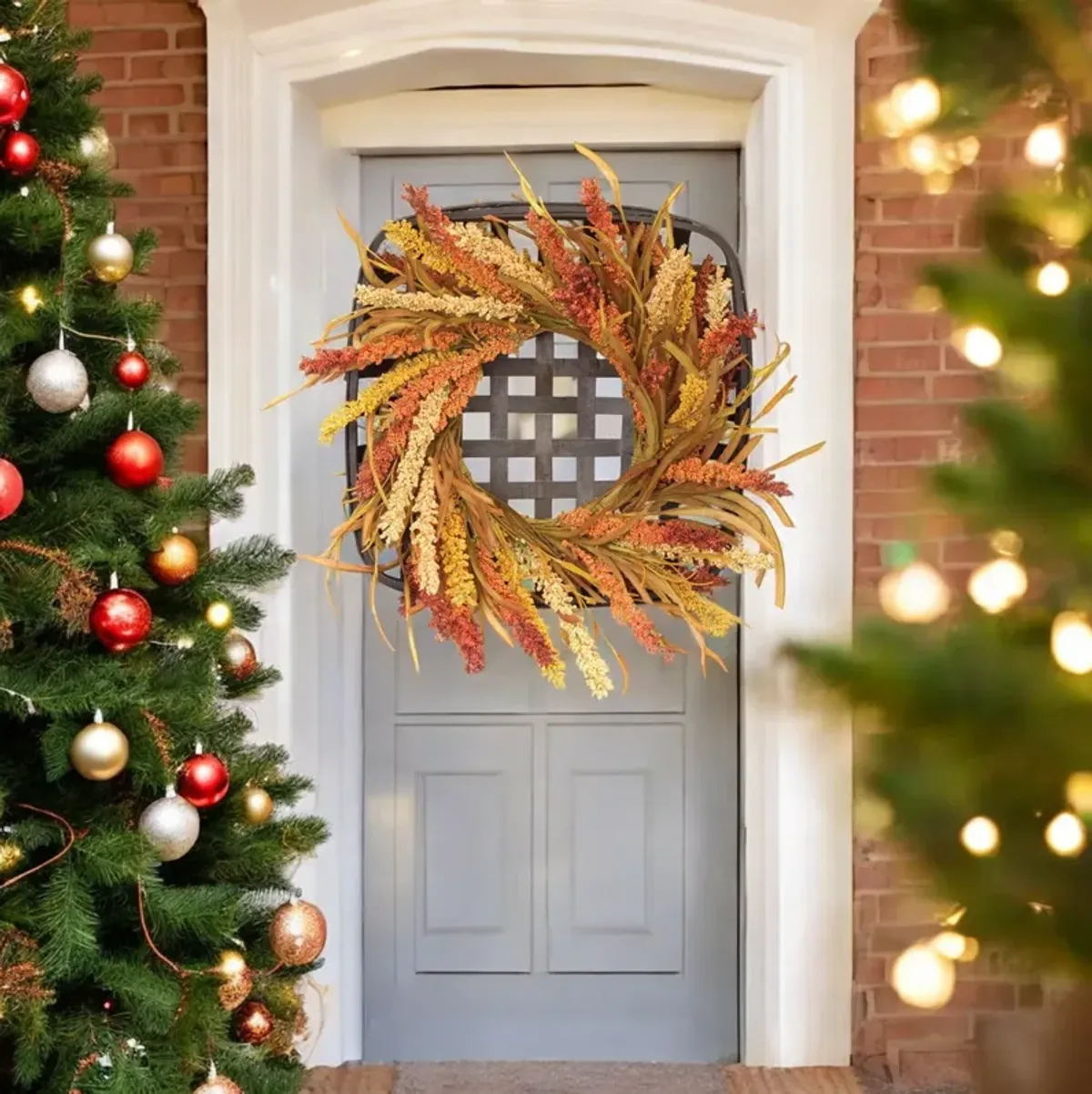 Wreath and Wicker Wall Décor – Charming Home Décor Accent for Indoor and Outdoor Spaces