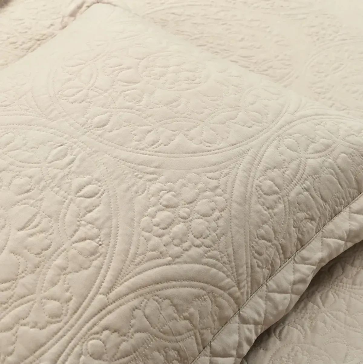 Medallion Scallop Bedspread 5Pc Set