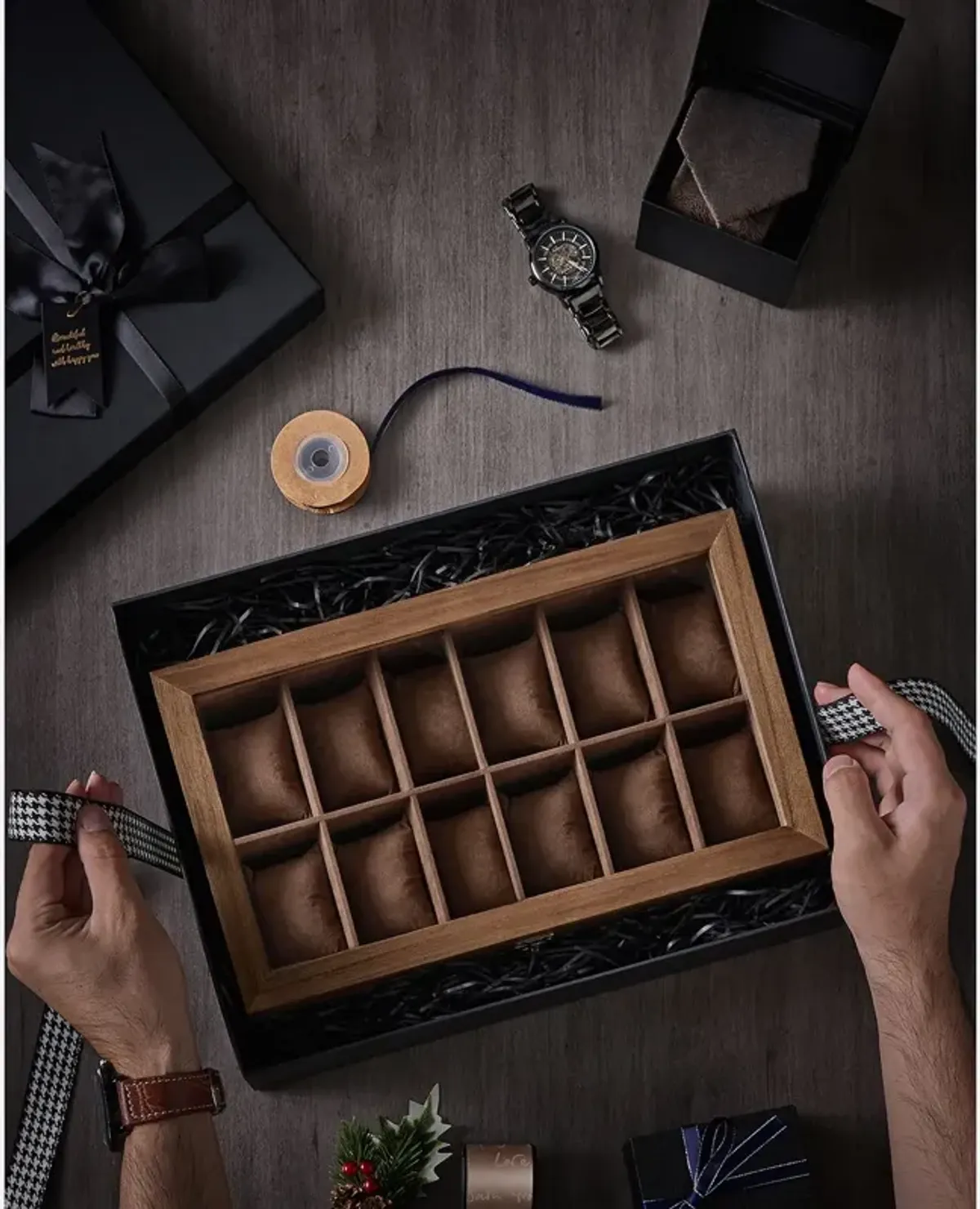 12-Slot Wooden Watch Box for Elegant Timepiece Storage